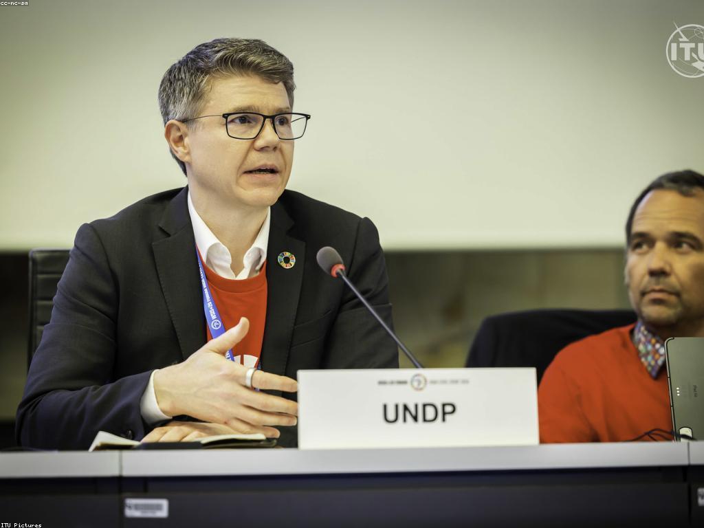 និន្នាការថ្មីៗនៃព័ត៌មានផ្សេងៗនៅក្នុងសង្គម